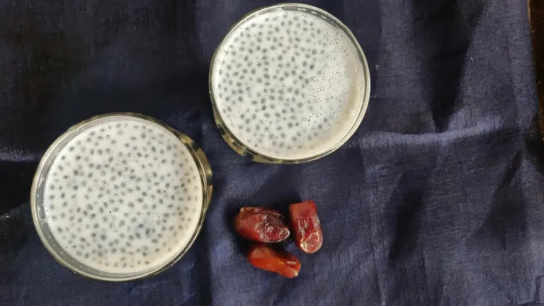 Cool & Nourishing Summer Drink: Arrowroot Powder, Milk, and Chia Seeds